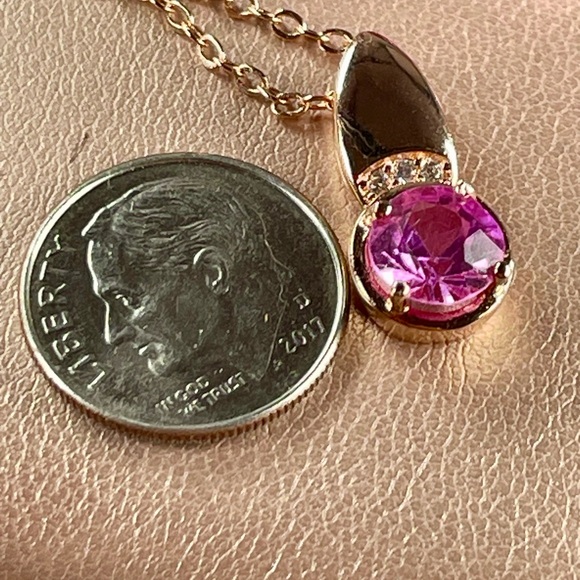 14K Rolled Sapphire Gold Pendant. 18" adj chain - Picture 9 of 10